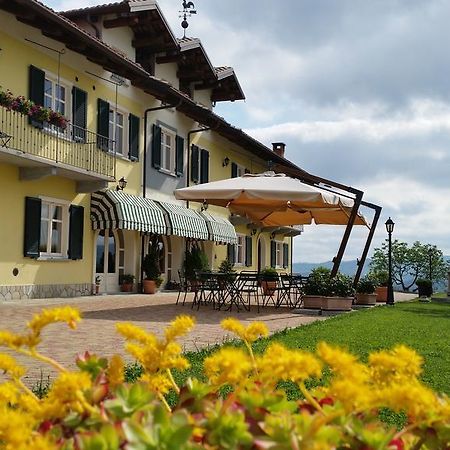 Agriturismo Cascina Rabalot Diano d'Alba Bagian luar foto