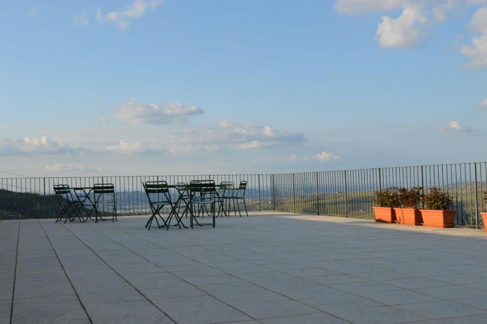Agriturismo Cascina Rabalot Diano d'Alba Bagian luar foto